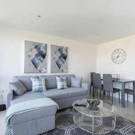 Amazing 2 Bed Wimbledon Flat Apartment